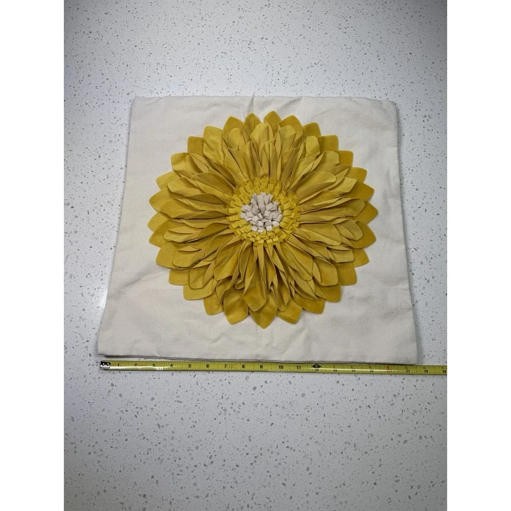 The Unbranded Brand yellow beige